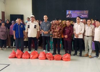 PWI Kabupaten Muaro Jambi Bagikan Paket Sembako