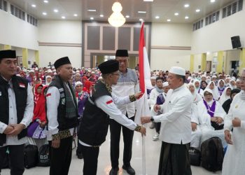 Gubernur Al Haris Sambut Kepulangan 444 Jemaah Haji Jambi Kloter 27