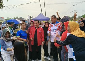 Kunjungi Bungo, Al Haris dan Mashuri Senam Bersama Warga