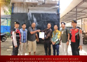 KPU Muaro Jambi Terima Logistik Bilik Suara Pilkada 2024