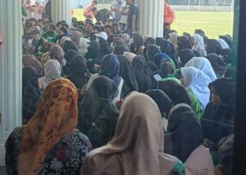 Ratusan Siswa SMA Adhyaksa Jambi Laporkan Kepala Sekolah ke Kejati Jambi