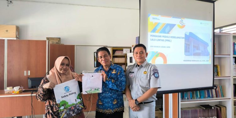 Jasa Raharja Jambi Gelar Sosialisasi “Pengajar Peduli Keselamatan Lalu Lintas” di SMA N 2 Kabupaten Muaro Jambi