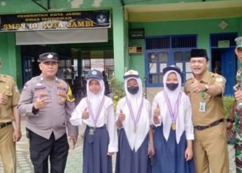 Kepsek SMP 10 Bantah Keras Berita Siswanya Pesta Miras, Tedy :”Tidak Ada Pesta Miras Di Sekolah”