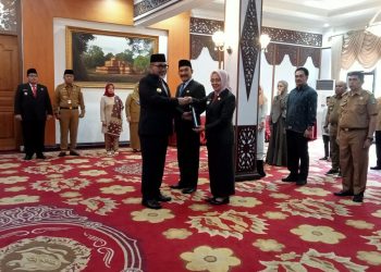 Pjs. Gubernur Jambi Kukuhkan Perpanjangan Masa Jabatan Pj Bupati Kerinci dan Pj Walikota Jambi