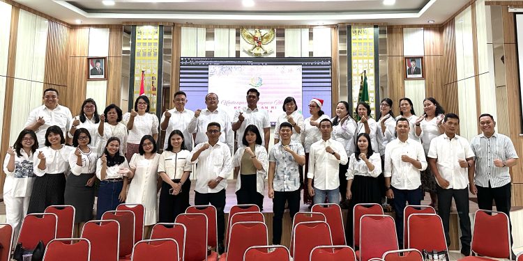 PERAYAAN NATAL UMAT KRISTIANI PDOL KEJATI JAMBI MELALUI ZOOM MEETING DENGAN KEJAKSAAN AGUNG