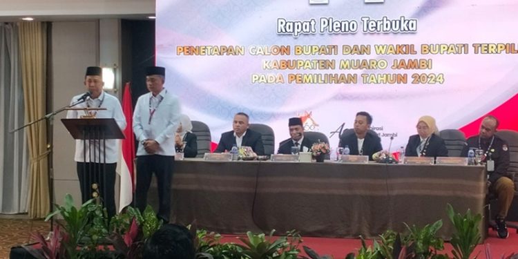 Pleno Terbuka, KPU Muaro Jambi Tetapkan Pasangan BBS- Jun Mahir Sebagai Bupati Terpilih Hasil Pilkada 2024-2029