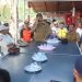 Gubernur Al Haris Serahkan Bantuan Sosial Korban Kebakaran Rumah di Desa Sungai Itik
