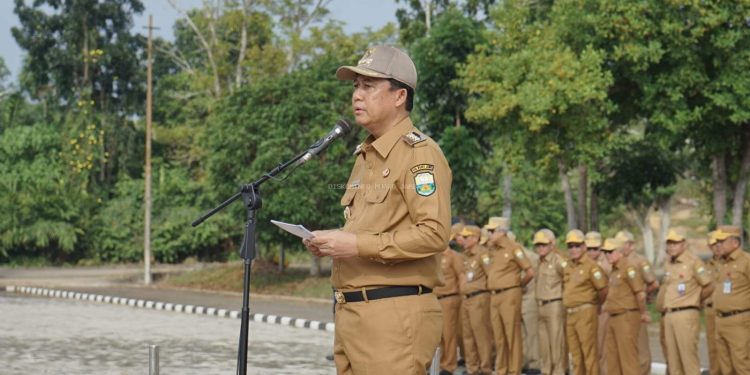 Bupati Muaro Jambi Bambang Bayu Suseno Pimpin Upacara Perdana Apel Gabungan