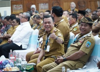 Hadiri Rakortek Perumahan Pedesaan, Gubernur Al Haris Tegaskan Komitmen Dukung Program Tiga Juta Rumah
