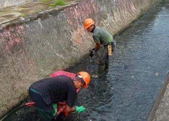 JBC Sinergi Bersama Warga Sekitar Antisipasi Banjir