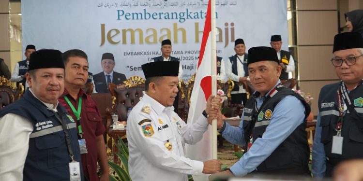 Lepas Kloter 16, Gubernur Al Haris: Pemprov Kucurkan Dana 32 Milyar Untuk Haji Domestik