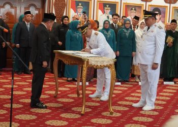 Gubernur Al Haris: Bupati Terpilih Harus Rangkul Semua Elemen Masyarakat