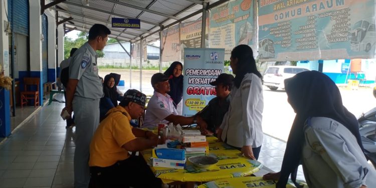 Jasa Raharja Muara Bungo Selenggarakan Pengobatan Gratis untuk Dukung Keselamatan Transportasi Umum