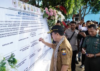 Teken Komitmen SPMB Berintegritas Tahun Ajaran 2025/2026, Gubernur Al Haris: Tak Ada Titipan