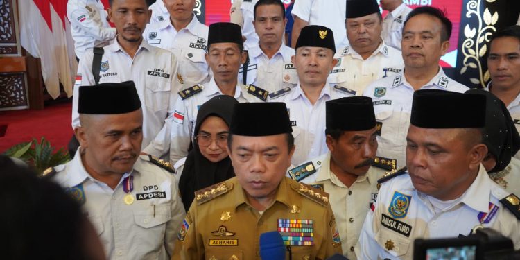 Gubernur Al Haris Harap APDESI Ujung Tombak Pembangunan Desa