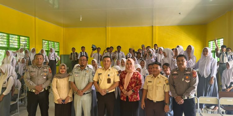 Sosialisasi Keselamatan Lalu Lintas dan Administrasi Kesamsatan: Jasa Raharja Samsat Muara Tebo Gandeng Mitra Gelar Edukasi di SMKN 8 Tebo