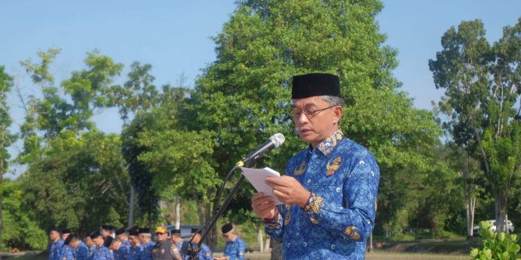 Wakil Bupati kabupaten Muaro Jambi Junaidi H. Mahir Menjadi inspektur upacara Hari Kesadaran Nasional (HKN)