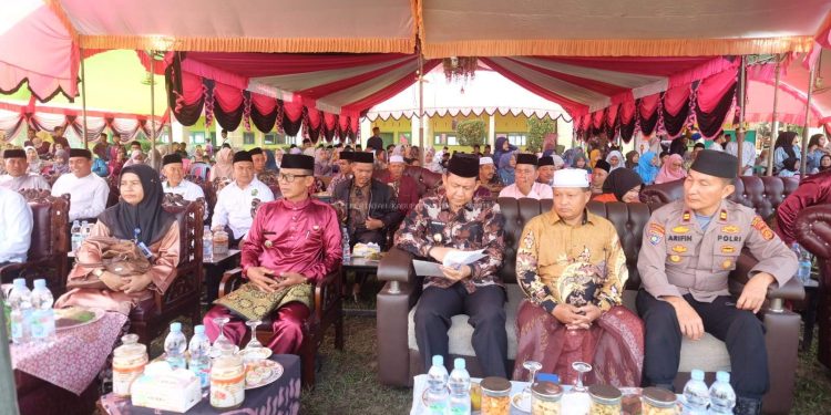 Bupati Muaro Jambi, Bambang Bayu Suseno, Hadiri Haflah Akhirussanah Wisudawan angkatan ke-XIV Pondok Pesantren Al Anwar
