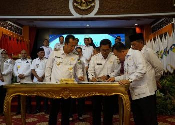 Pemkab Muaro Jambi Menerima Piagam Katagori Tren Penurunan Stunting Dalam Pelaksanaan 8 Aksi Konvergensi Percepatan Penurunan Stunting Tahun 2024