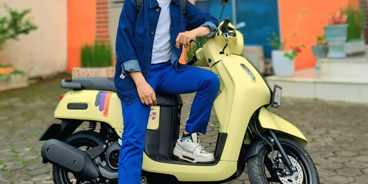 SUDAH JATUH HATI PADA PANDANGAN PERTAMA DENGAN FAZZIO