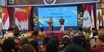 Al Haris Lepas Kontingen Jambi Ikuti Perkemahan Pramuka Berkebutuhan Khusus di Jakarta