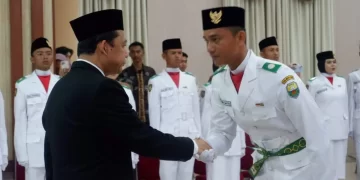 Bupatu Muaro Jambi Kukuhkan Calon Pasukan Pengibaran Bendera Pusaka (Paskibraka) Kabupaten Muaro Jambi