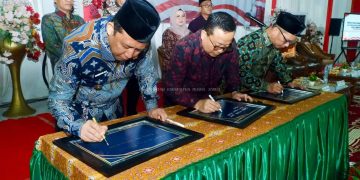 Bupati Muaro Jambi Dr. Bambang Bayu Suseno, SP, MM, M.Si menghadiri kegiatan Penutupan Masa ‘Uzlah dan Pengukuhan Peserta Didik Kelas X Angkatan XIX Tahun Ajaran 2025/2026