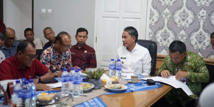 Wabup Junaidi Mahir Pimpin Rapat Evaluasi Stunting Laporan Prevalensi Stunting Survey Status Gizi Indonesia (SSGI) Tahun 2024