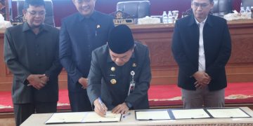 GUBERNUR AL HARIS DAN DPRD PROVINSI JAMBI SEPAKATI PERUBAHAN KUA & PPAS APBD PROVINSI JAMBI TAHUN ANGGARAN 2025