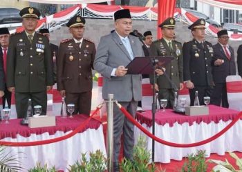 Upacara HUT RI ke-80 di Balai Kota Jambi, Ketua DPRD Kemas Faried Bacakan Teks Proklamasi