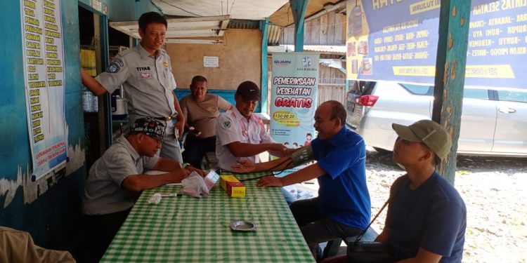 Jasa Raharja Muara Bungo Gelar Pemeriksaan Kesehatan Gratis untuk Pengemudi / awak Bus dan Masyarakat