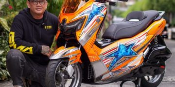 Bikin Auto Pangling, Modifikator Ini Bawa Nuansa Nostalgia Balap Legendaris di Modifikasi NMAX “TURBO”