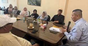 Kemas Faried Dapat Kunjungan Emak-emak RT Danau Sipin: Ucap Syukur Atas Perbaikan Jalan dan Lampu