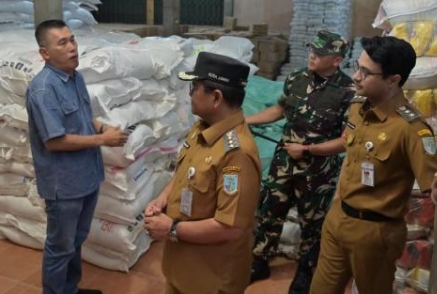 Wali Kota Jambi Sidak Pasar dan Gudang Pangan Jelang Idul Fitri 2026
