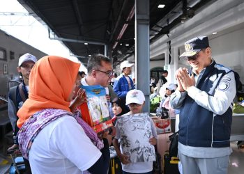 Jasa Raharja Berangkatkan Ribuan Pemudik dari Stasiun Pasar Senen Jakarta melalui Program Mudik Gratis BUMN 2026