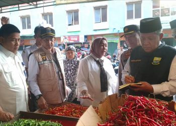 Wagub Abdullah Sani Pimpin Sidak Pasar Angso Duo, Pastikan Harga Pangan Stabil Jelang Ramadan