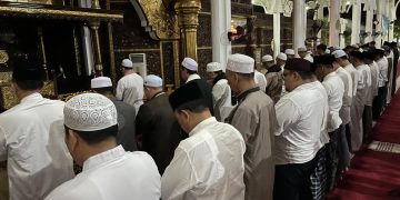 Gubernur Al Haris Ajak Pejabat Pemprov Qiamul Lail di Malam ke-23 Ramadhan