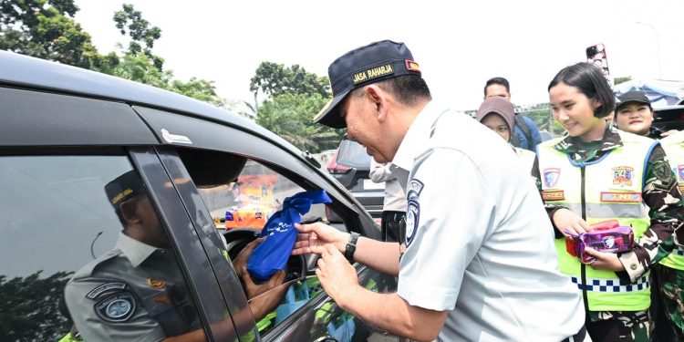 Dukung Kelancaran Mudik 2026, Jasa Raharja Hadir di Flag Off One Way Nasional 2026