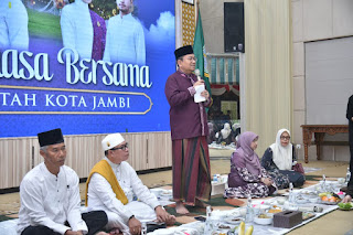 Walikota Jambi Ajak Aparatur Perkuat Kesalehan Sosial Saat Buka Puasa Bersama