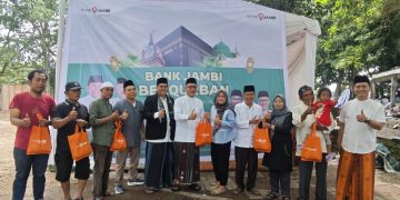 Bank Jambi Perkuat Kepedulian Sosial, Salurkan 42 Sapi dan 4 Kambing Kurban
