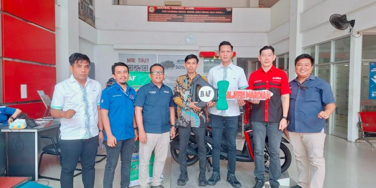 Pemenang Program Semarak Berkah BAF tahun 2026  Terima Hadiah Yamaha Mio M3