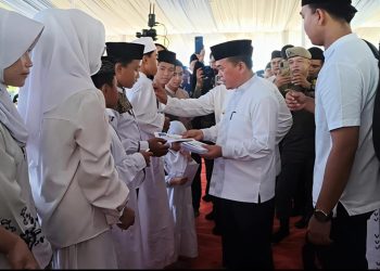 Peringatan 10 Muharram 1448 H, Gubernur Al Haris Santuni 2.000 Anak Yatim
