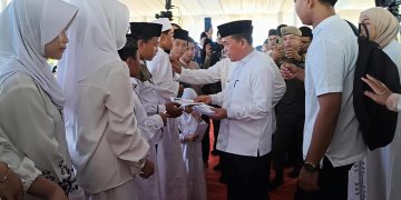 Peringatan 10 Muharram 1448 H, Gubernur Al Haris Santuni 2.000 Anak Yatim