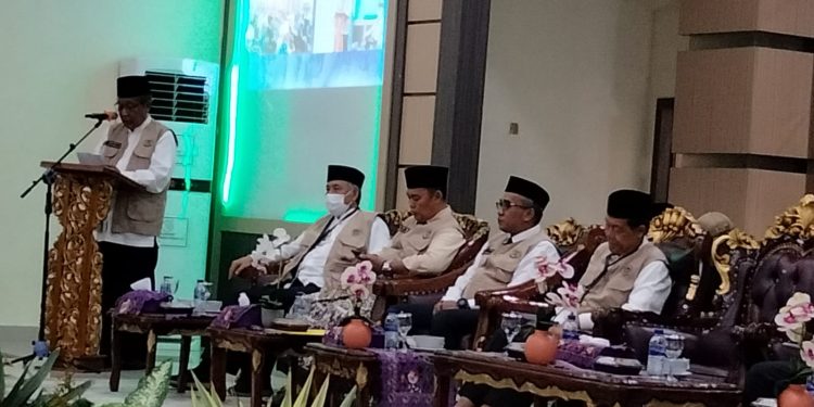 Wagub Sani Sambut Kepulangan 443 Jamaah Haji Kloter BTH-21 ke Provinsi Jambi