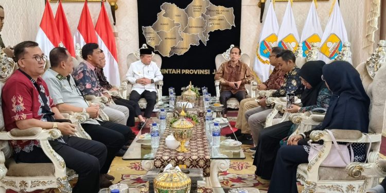 Silaturahmi dengan UNH, Al Haris Dukung Kampus Cetak SDM Unggul dan Jadi Pusat Ilmu Pemerintahan