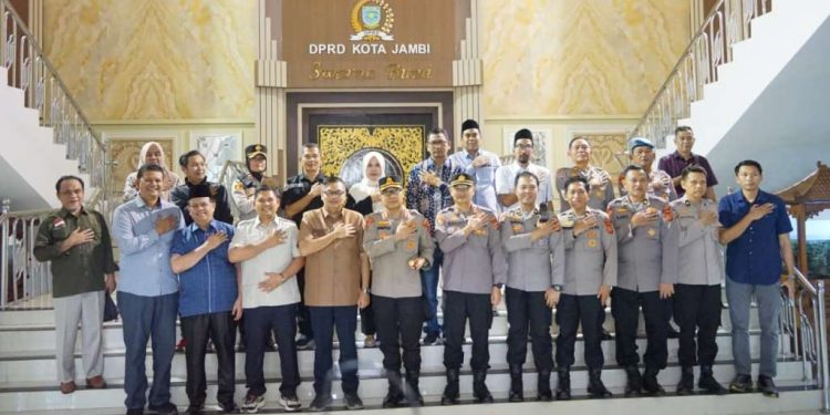 Perkuat Sinergi, DPRD Kota Jambi dan Polresta Jambi Komitmen Jaga Kamtibmas dan Dukung Pembangunan Daerah