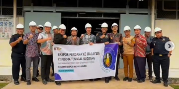 BEA CUKAI JAMBI DUKUNG EKSPOR PERDANA PT KURNIA TUNGGAL NUGRAHA PASCA MEMPEROLEH FASILITAS KAWASAN BERIKAT