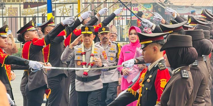 Bukan Sekadar Seremoni, Penyambutan Kapolda Jambi Baru Angkat Nilai Kearifan Lokal
